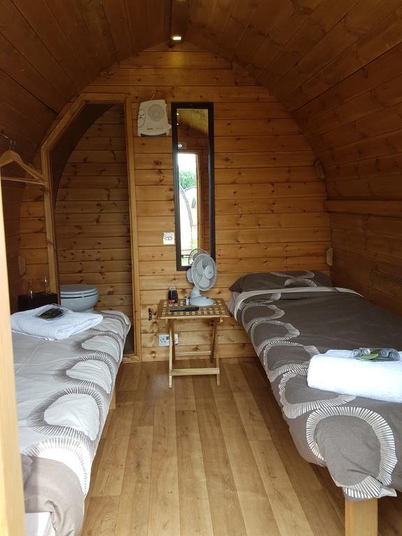 Suitehuts @ Сілверстоун Екстер'єр фото