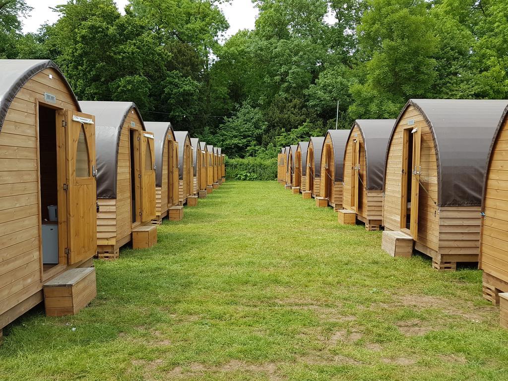 Suitehuts @ Сілверстоун Екстер'єр фото