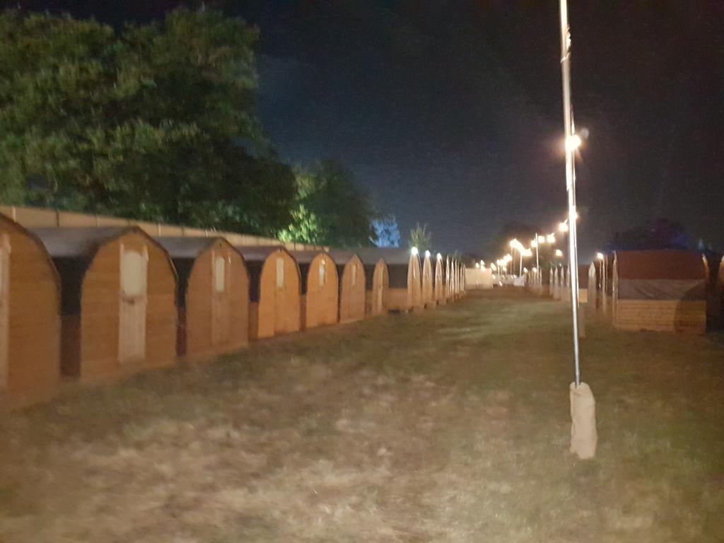 Suitehuts @ Сілверстоун Екстер'єр фото